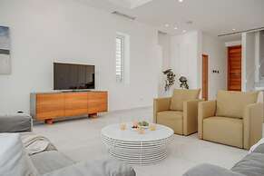 Blue Waves Protaras Beachfront Villa 3