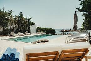 Blue Waves Protaras Beachfront Villa 3