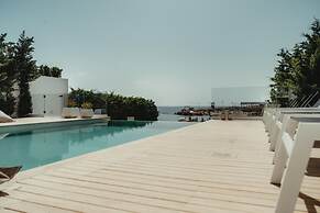 Blue Waves Protaras Beachfront Villa 3