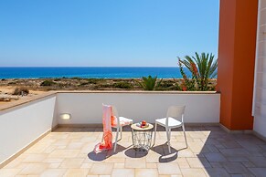 Protaras Seafront Villa Violetta