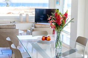 Protaras Seafront Villa Violetta