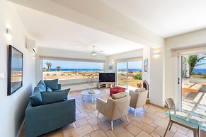 Protaras Seafront Villa Violetta