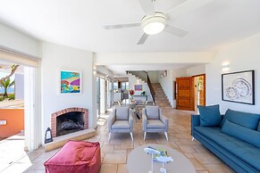 Protaras Seafront Villa Violetta