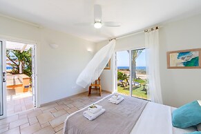 Protaras Seafront Villa Violetta