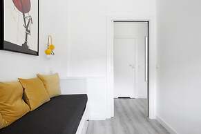 Elite Apartments Verde 10 Minutes Walk From the Beach Balcony Seaside