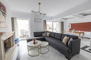 Deco Marble Apt With Acropolis View