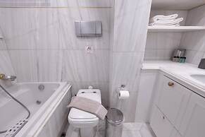Deco Marble Apt With Acropolis View