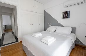 Deco Marble Apt With Acropolis View