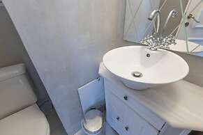 Deco Marble Apt With Acropolis View