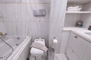 Deco Marble Apt With Acropolis View