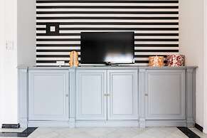 Deco Marble Apt With Acropolis View