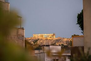 Fantastic Central Athens Suite With Rooftop Deck