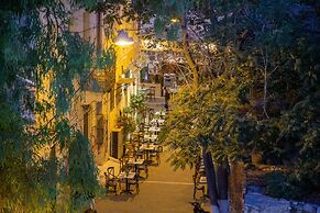 Fantastic Central Athens Suite With Rooftop Deck