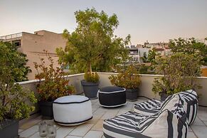 Fantastic Central Athens Suite With Rooftop Deck