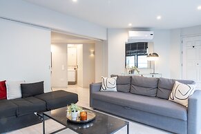 Fantastic Central Athens Suite With Rooftop Deck