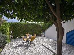 Ayios Elias Alice Suite