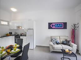 Ayios Elias Alice Suite