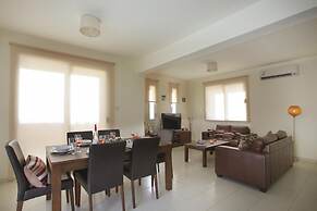 Clover in Protaras With 3 Bedrooms and 2 Bathrooms
