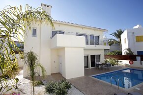 Elise in Protaras With 3 Bedrooms and 2 Bathrooms