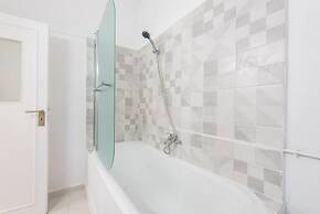 Cute and Central apt for 3 new Features 2024 Upgrade