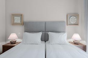 Historic Plaka s Deluxe Apartment