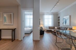 Historic Plaka s Deluxe Apartment