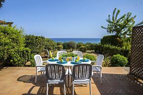 Sirina Lina Beachfront Suite