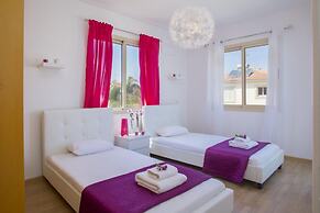 Villa Iris Mazotos in Larnaca