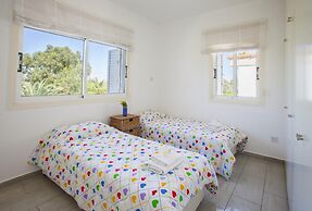 Sunset Beachfront Villa Meneou