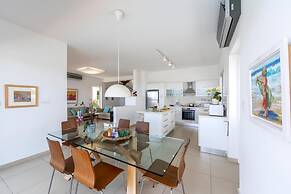 Protaras Seafront Villa Alia