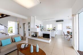Protaras Seafront Villa Alia