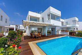 Protaras Seafront Villa Alia