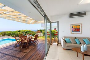 Protaras Seafront Villa Alia