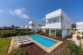 Protaras Seafront Villa Alia