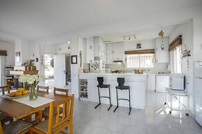 Protaras Nisia Seaside Villa