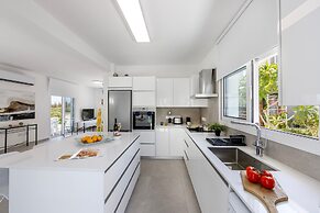 Protaras Nisia Seaside Villa