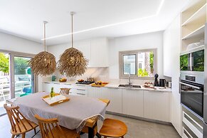 Protaras Rose By The Sea Villa