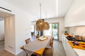 Protaras Rose By The Sea Villa