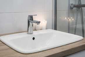 Sunny Apartment Near the sea