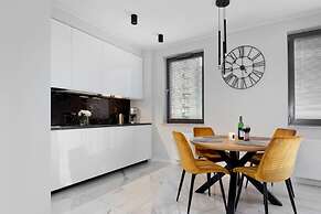 Elite Apartments Goldie