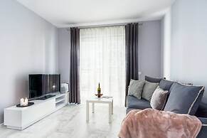 Cosy one Bedroom Apartment Near the sea