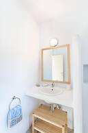 An Amazing Stone Villa-a in Serifos w Shared Pool