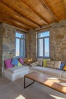 An Amazing Stone Villa-a in Serifos w Shared Pool
