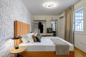 Your 4 Bdrm Dream House w Acropolis View Jacuzzi