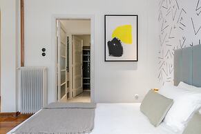 Your 4 Bdrm Dream House w Acropolis View Jacuzzi