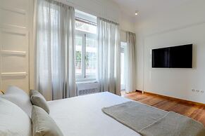 Your 4 Bdrm Dream House w Acropolis View Jacuzzi