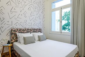 Your 4 Bdrm Dream House w Acropolis View Jacuzzi