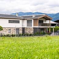 Aurora Mountain Chalet