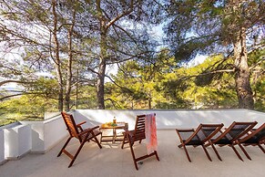 Platres Forty Pine Trees Cottage