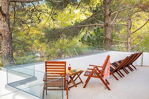 Platres Forty Pine Trees Cottage